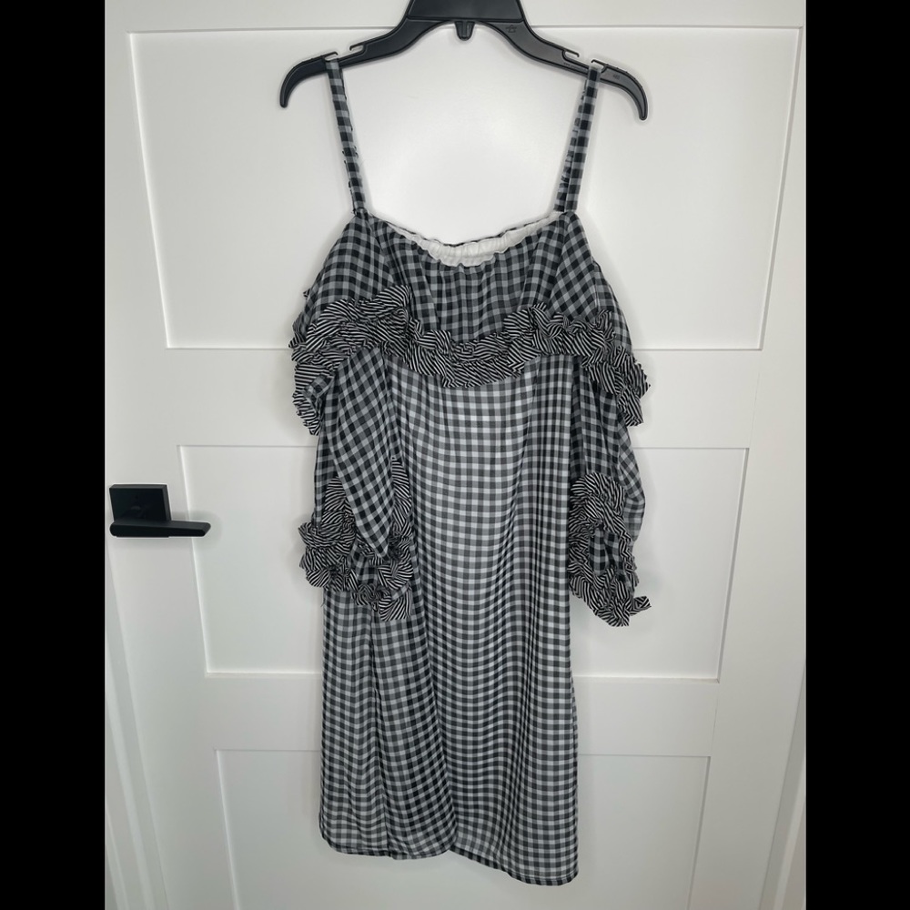 Gabby Skye size 10 Cute summer spring dress